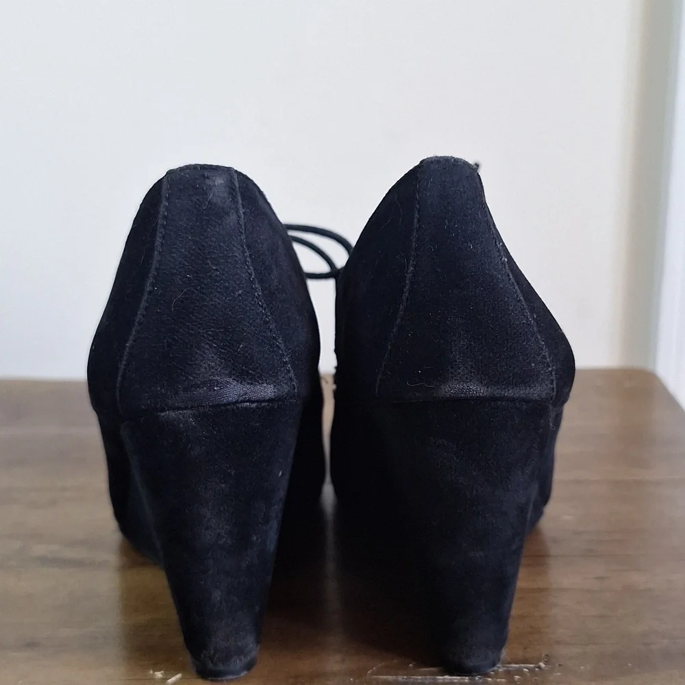 Black Suede Oxford Heels – Size 6